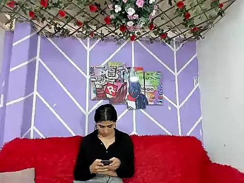 Snapshot of DAHNE_HOT_ chatting on 07.18.26 DAHNE HOT online show from 07.18.26