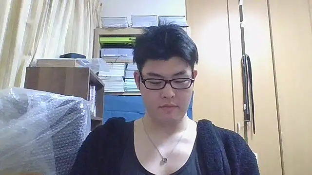 Snapshot of shun_201 chatting on 04.20.26 shun 201 online show from 04.20.26