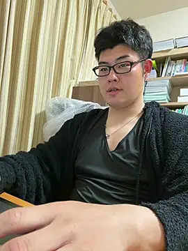 Snapshot of shun_201 chatting on 04.21.26 shun 201 online show from 04.21.26