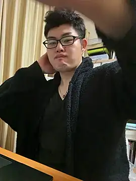 Snapshot of shun_201 chatting on 04.22.26 shun 201 online show from 04.22.26