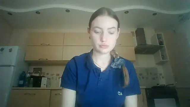 Snapshot of Lisanta chatting on 06.30.26 Lisanta online show from 06.30.26