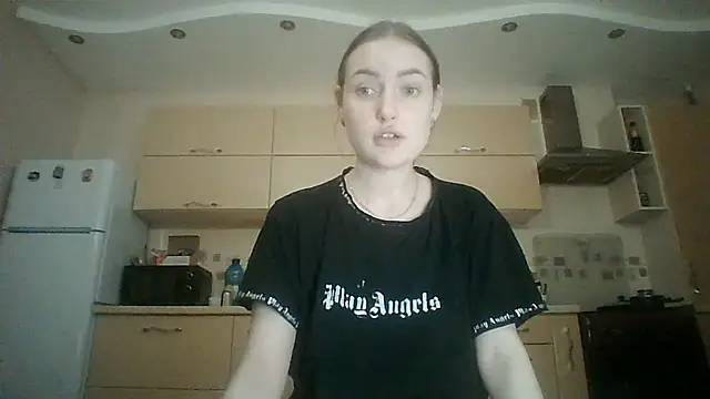Snapshot of Lisanta chatting on 07.21.26 Lisanta online show from 07.21.26