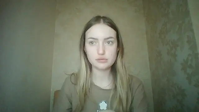Snapshot of Lisanta chatting on 07.23.26 Lisanta online show from 07.23.26