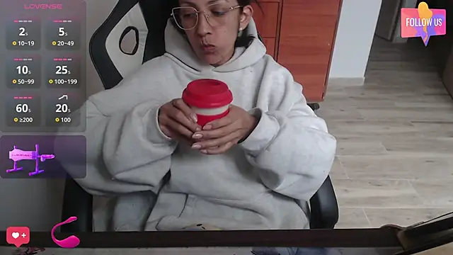Snapshot of Melissaleehot chatting on 06.18.26 Melissaleehot online show from 06.18.26