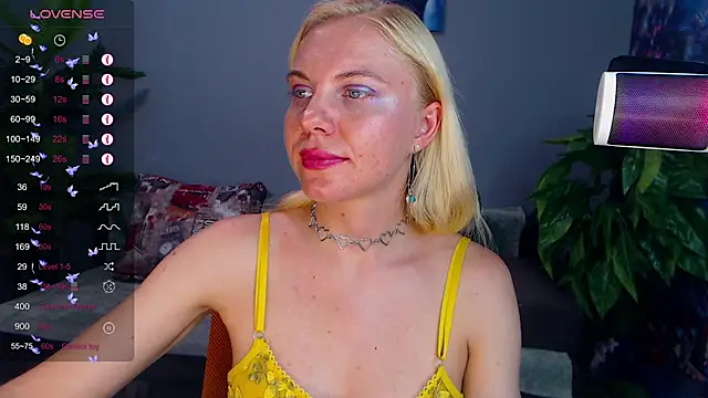 Snapshot of FromRussia chatting on 06.25.26 FromRussia online show from 06.25.26