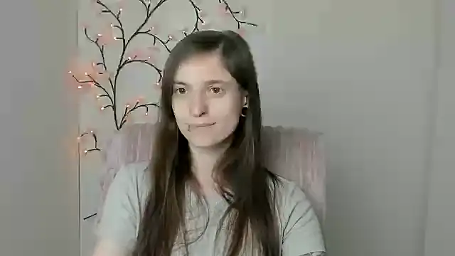 Luna Tantra online show from 05.22.26