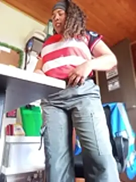 Ivon C online show from 04.27.26