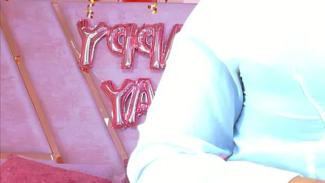TiannahGlow online show from 05.14.26
