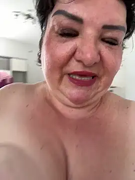 Snapshot of curvymilfmicha chatting on 08.04.26 curvymilfmicha online show from 08.04.26