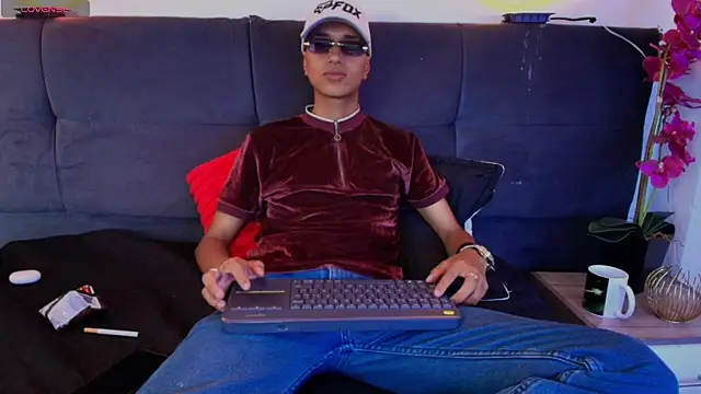 Alan Colthon online show from 05.21.26
