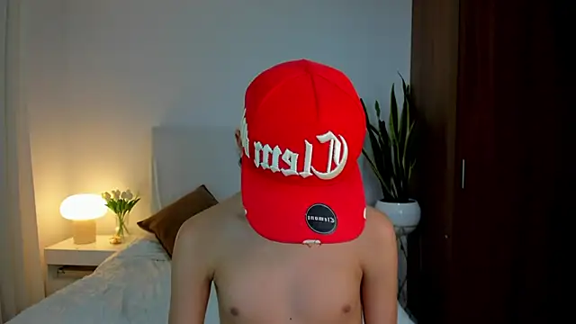 Snapshot of milan_zapata chatting on 06.06.26 milan zapata online show from 06.06.26
