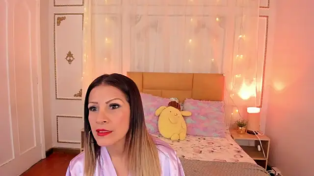 cris milk online show from 06.09.26