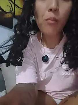 Snapshot of Thanilopera chatting on 08.04.26 Thanilopera online show from 08.04.26