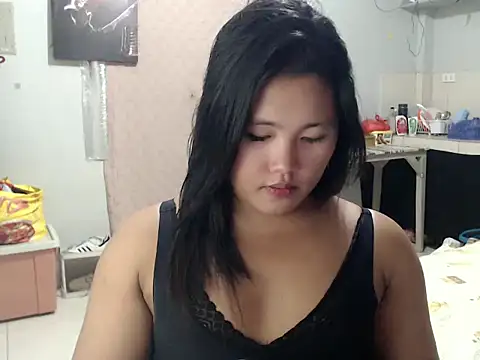 Snapshot of YourBaby_Eva chatting on 06.18.26 YourBaby Eva online show from 06.18.26