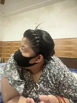 hot-couple-0 online show from 08.04.26