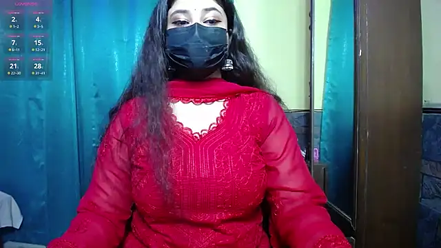 Snapshot of -Queenie chatting on 07.24.26 -Queenie online show from 07.24.26