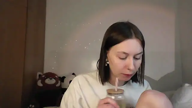 JuicyErika online show from 04.24.26