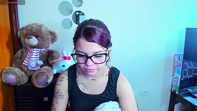 Snapshot of angelina_77 chatting on 05.06.26 angelina 77 online show from 05.06.26