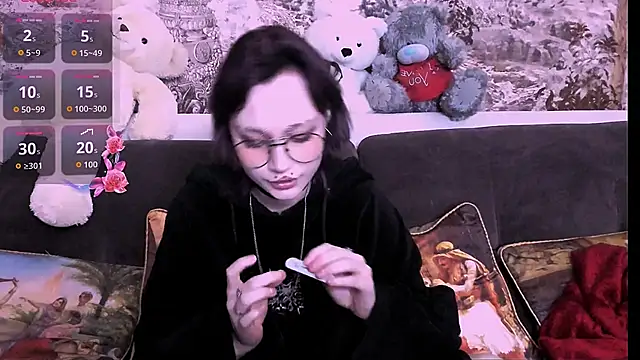 Snapshot of VikaViktoria chatting on 04.29.26 VikaViktoria online show from 04.29.26