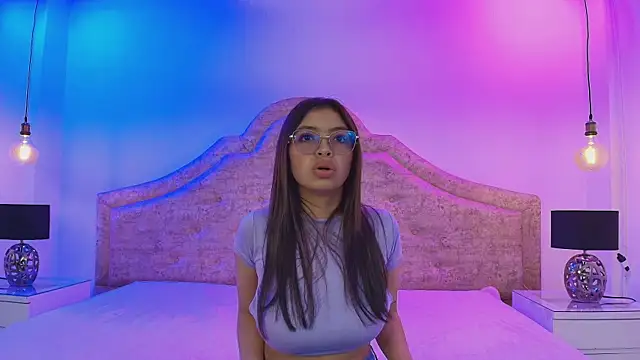 SamaraVale online show from 04.21.26