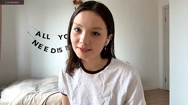 RochelTrewhitt online show from 05.07.26