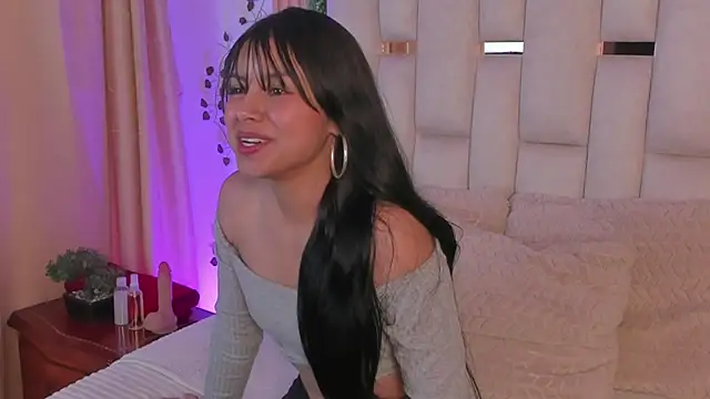Snapshot of Zasha_nm chatting on 05.11.26 Zasha nm online show from 05.11.26