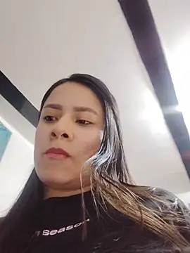 Nicol Alvarez1 online show from 06.10.26