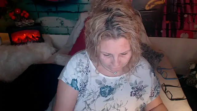 Divineblond online show from 03.10.25