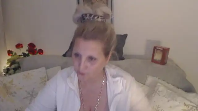 Divineblond online show from 03.01.26