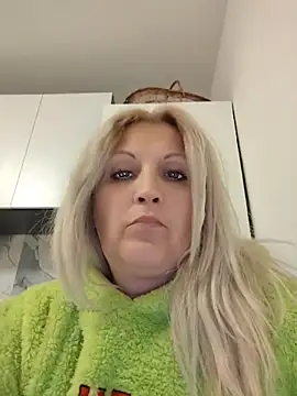 Divineblond online show from 05.05.26