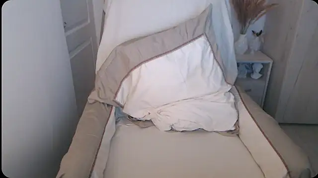 Divineblond online show from 07.19.26