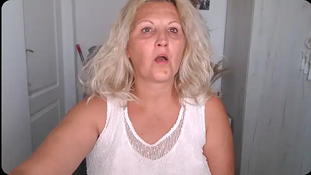 Divineblond online show from 08.02.26