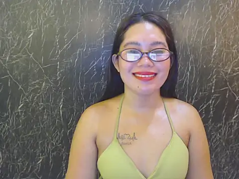 Snapshot of ur_prettychelsie chatting on 04.26.26 ur prettychelsie online show from 04.26.26