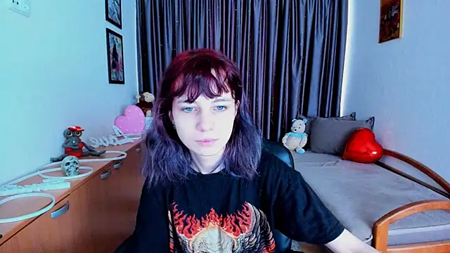Snapshot of MiniLysii chatting on 05.30.26 MiniLysii online show from 05.30.26