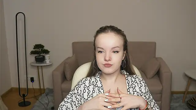 DinaLasenby online show from 04.23.26