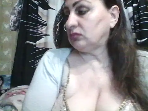 LoaqLovew online show from 05.03.26