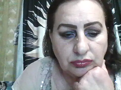 LoaqLovew online show from 05.25.26