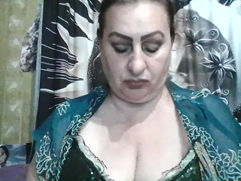 LoaqLovew online show from 06.17.26