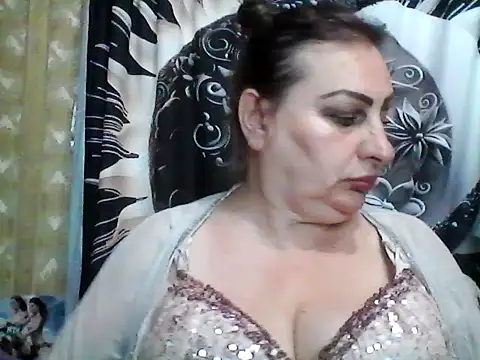 LoaqLovew online show from 06.20.26