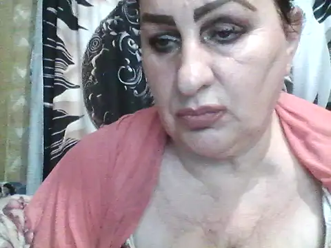 LoaqLovew online show from 06.22.26