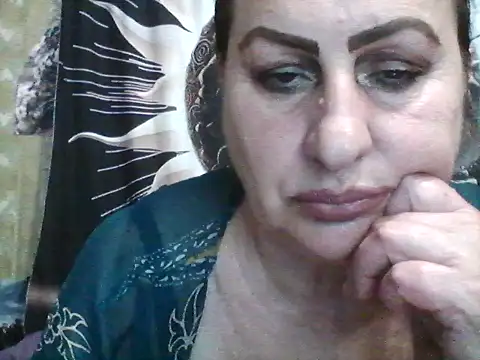 LoaqLovew online show from 07.25.26