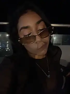 Snapshot of SaryJonex chatting on 05.16.26 SaryJonex online show from 05.16.26