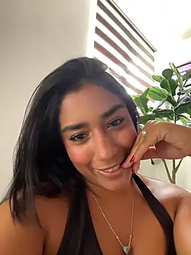 Snapshot of SaryJonex chatting on 05.21.26 SaryJonex online show from 05.21.26