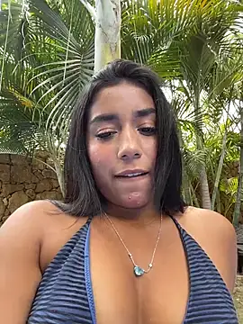 Snapshot of SaryJonex chatting on 05.24.26 SaryJonex online show from 05.24.26