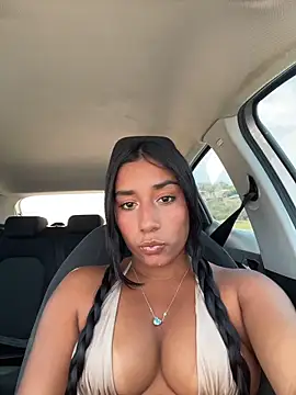 Snapshot of SaryJonex chatting on 05.25.26 SaryJonex online show from 05.25.26