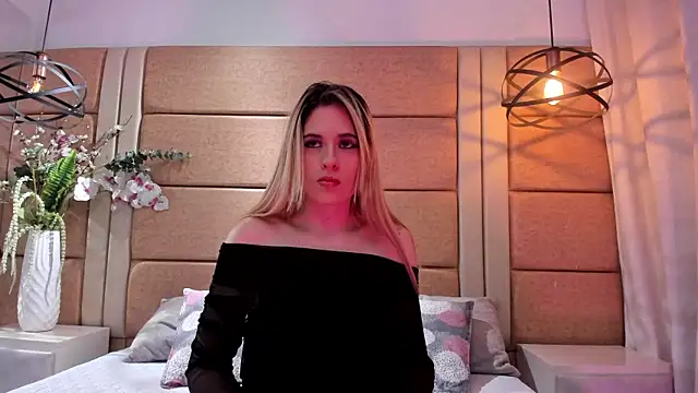 AndreinaOwen online show from 07.27.26