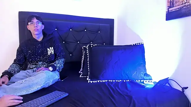 DANILO SMIT online show from 04.23.26