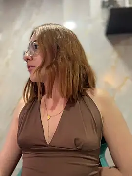 Zoegreco online show from 04.23.26