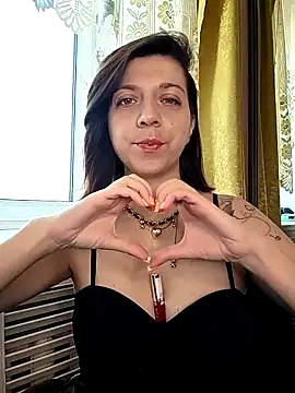 Snapshot of HeyyLuna chatting on 05.05.26 HeyyLuna online show from 05.05.26