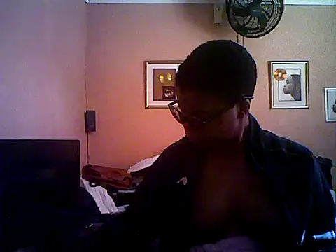 Snapshot of Hotboobs27 chatting on 06.14.26 Hotboobs27 online show from 06.14.26